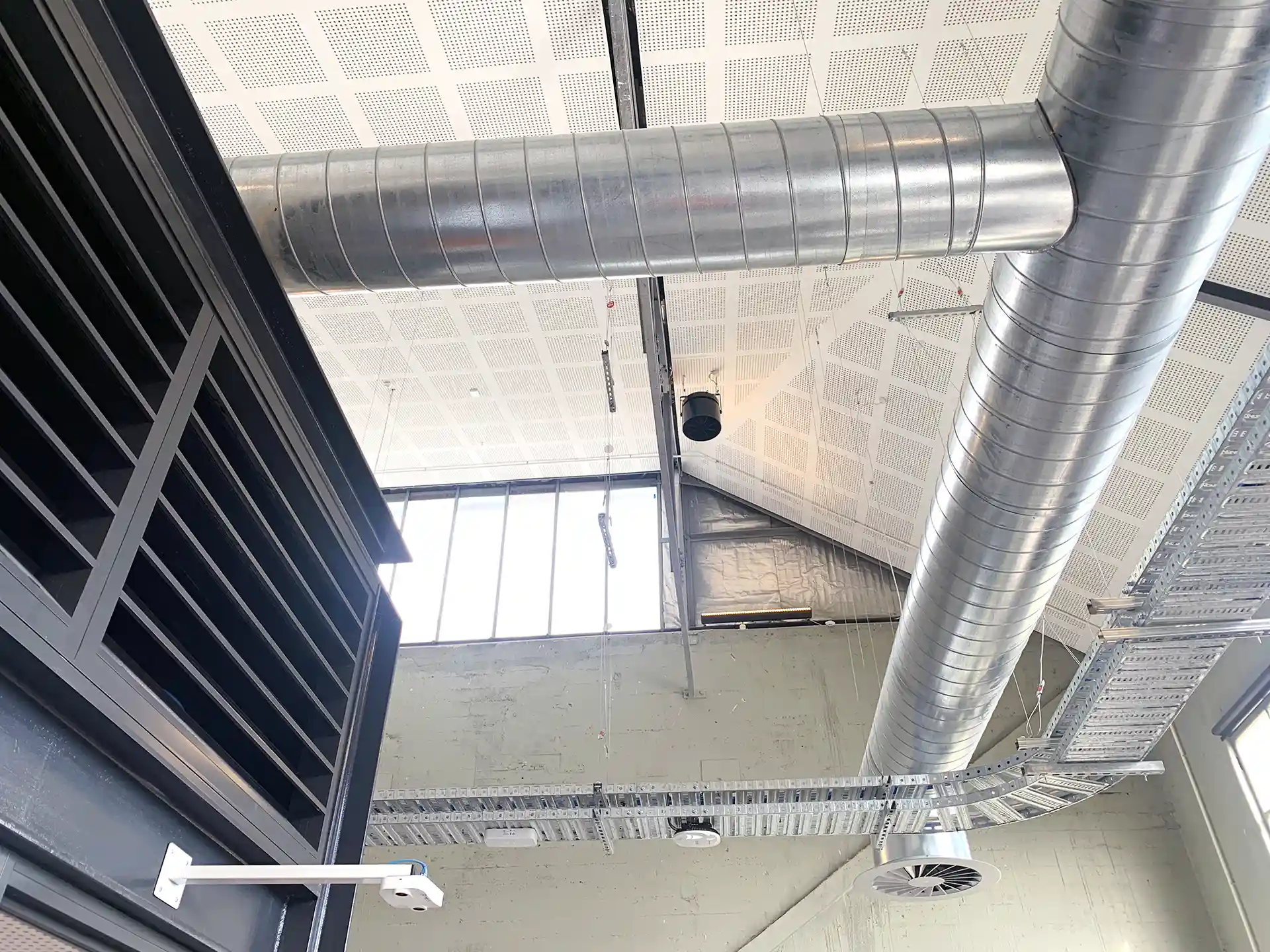 Optimising Heating with Airius Destratification Fans at University of Tasmania 2